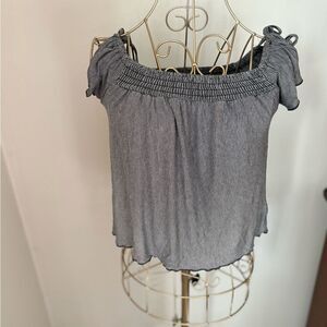 American Eagle black and white stripe soft & sexy t with sleeve detail size XS